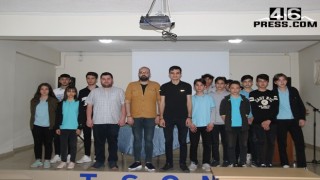 Kahramanmaraş’ta Gazeteciler Öğrencilerle Tecrübelerini Paylaştı