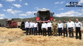 Başkan Güngör Buğday Hasadına Katıldı