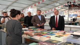 “Anadolu’nun En Büyük Kitap Fuarına Davetlisiniz”