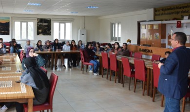 Kütüphane Söyleşileri Gençlerle Buluşmaya Devam Ediyor