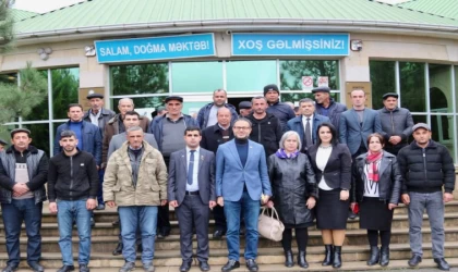 Azerbaycanlı Milletvekili Ramil Hasan, seçim bölgesinde seçmenleriyle buluştu