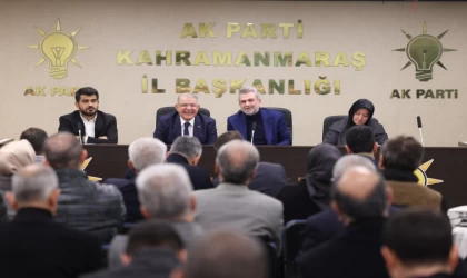 Başkan Mahçiçek, AK Parti teşkilatına 8 yıllık yatırım ve projeler ile hedefleri anlattı