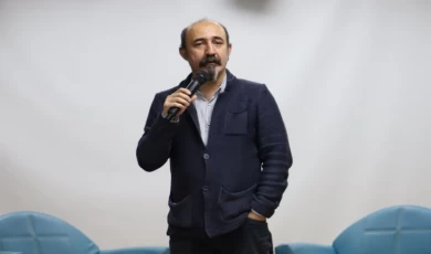 Bursa’da genç iletişimciler sordu, gazeteci Mehmet Ali Ekmekçi yanıtladı