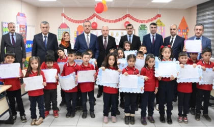 Başkan Güngör, Miniklerin Karne Heyecanına Ortak Oldu