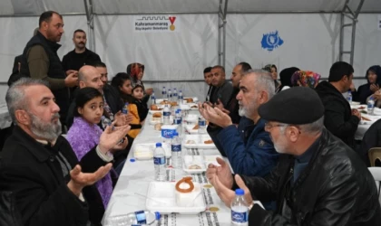 Başkan Güngör ve Bakan Soylu, Vatandaşlarla İftar Yaptı