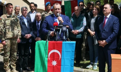 Azerbaycan heyeti depremin merkez üssü Kahramanmaraş’ta!