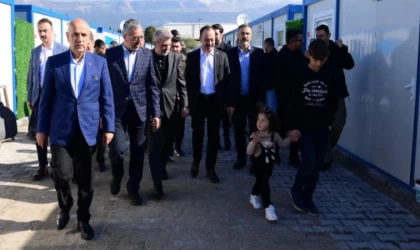 Başkan Güngör’den Geçici Barınma Merkezi’nde Bayram Ziyareti