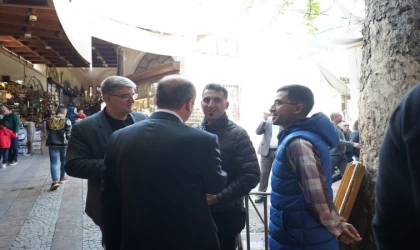 MHP’nin adayı Turan Şahin’den esnafa bayram ziyareti 