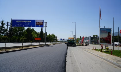 Büyükşehir, Servis ve Bağlantı Yollarını da Yeniliyor