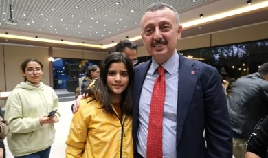 Deprem bölgesinden gelen öğrencilere eğitim desteği