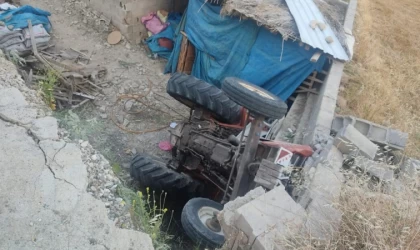 Kahramanmaraş’ta traktör takla attı: 4 yaralı 