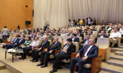 Başkan Güngör, Deprem Bölgesi Belediye Başkanları İstişare Toplantısı’na Katıldı