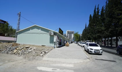 Büyükşehir, Azerbaycan Bulvarı’nda Çevre Düzenlemelerini Sürdürüyor