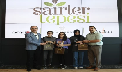 Başkan Güngör, Sınavlarda Dereceye Giren Öğrencilerle Buluştu