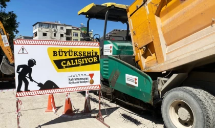 Büyükşehir, Elbistan’da Bir Caddeyi Daha Yeniliyor