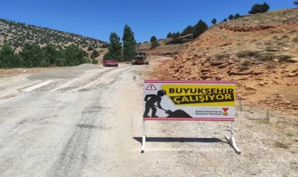 Göksun’da 5 Mahalleye Ulaşım Sağlayan Grup Yolunu Yeniliyor