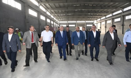 Güngör ve Bolat, Uçak Parçaları Üretim Tesisini İnceledi