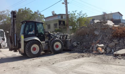 Büyükşehir, İnşaat Atıklarını Bir Bir Kaldırıyor