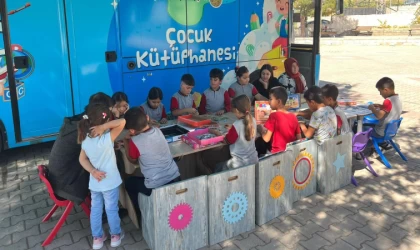 Büyükşehir’in Mobil Çocuk Kütüphanesi Büyük İlgi Görüyor