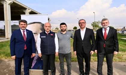 Depremde Hayvanları Telef Olan Üreticilere, Büyükbaş Hayvanları Teslim Edildi