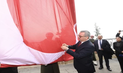 İstiklal Madalyası Şanlı Bayrağımızda Dalgalandı