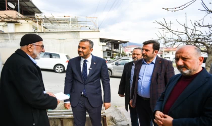 Başkan Adayı Toptaş, Vatandaşlarla Bir Araya Gelmeyi Sürdürüyor