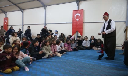 Çocuklar, Gölge Oyunu ve Kukla Gösterileriyle Doyasıya Eğlendi