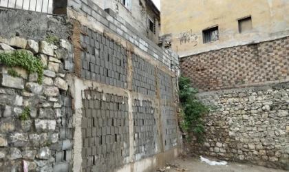 Dulkadiroğlu’ndan Ekmekçi Mahallesinde İstinat Duvarı Ve Parke Çalışması 