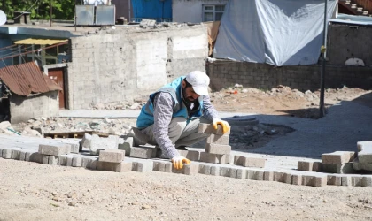 Dulkadiroğlu’ndan Turan Mahallesinde Parke Çalışması