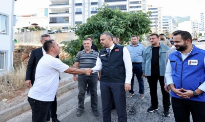 Başkan Toptaş, Hürriyet ve 5 Nisan Mahallesi’ndeki asfalt çalışmalarını inceledi