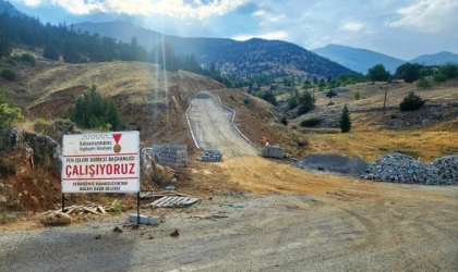 Büyükşehir, Göksun Kırsalında Ulaşım Yatırımlarını Sürdürüyor