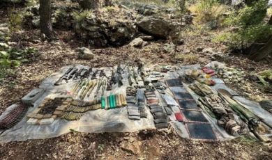 Metina’da 4 terörist etkisiz! Bir çok mühimmat ele geçirildi