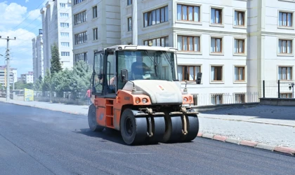 Onikişubat Belediyesi’nden Hürriyet ve 5 Nisan’da kapsamlı asfalt çalışması