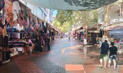 Büyükşehir, Sağlık Turizminin Gözdesi Ilıca’da Detaylı Temizlik Gerçekleştirdi