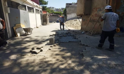 Kayabaşı Mahallesi'nde Parke Tadilat Çalışmaları Tüm Hızıyla Devam Ediyor