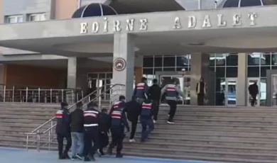Edirne’de jandarma 5 göçmen organizatörü yakaladı