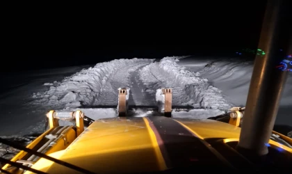 Büyükşehir Kuzey İlçelerde Karla Mücadelesini Sürdürüyor