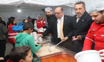 Başkan Akpınar, İftar Çadırında Vatandaşlarla Buluştu