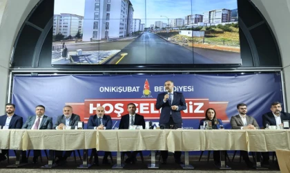 Başkan Toptaş ve İl Başkanı Gül, mahalle başkanlarıyla iftarda buluştu