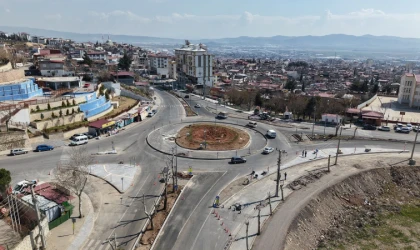 Büyükşehir, Sütçü İmam Kavşağı’ndaki Trafik Sorununu Çözüyor