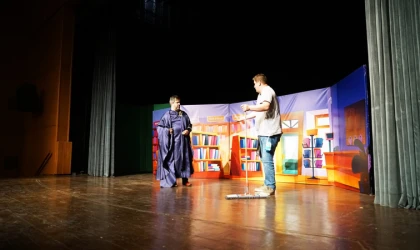 Minikler “Kütüphane Macerası”yla Büyülü Bir Yolculuğa Çıktı
