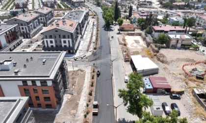 Büyükşehir, Azerbaycan Mahallesi’nde Yolları Asfaltla Kaplıyor