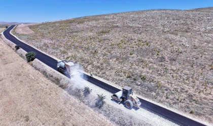 Büyükşehir, Elbistan Yapılıpınar’dan Malatya’ya Uzanan Yolu Asfaltlıyor