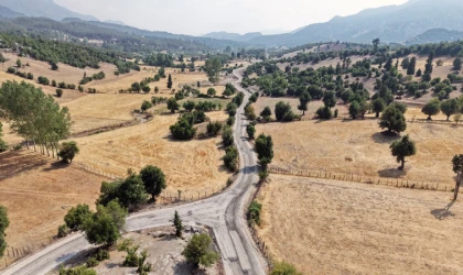 Rıfatiye’nin Yol Sorunu Büyükşehir’le Tarihe Kavuştu