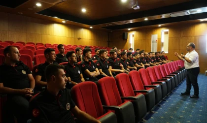 Büyükşehir’den Yeni İtfaiye Erlerine İş Sağlığı ve Güvenliği Eğitimi