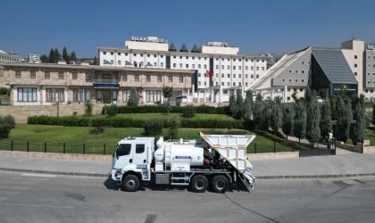 Dulkadiroğlu Belediyesi, Hizmet Filosuna Yeni Sathi Kaplama Aracı Ekledi