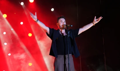 Mustafa Ceceli, Fuar Akşamını Şenliğe Çevirdi