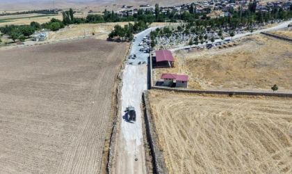 Büyükşehir’den Elbistan Kırsalına 5 Bin Metrekarelik Kilit Parke