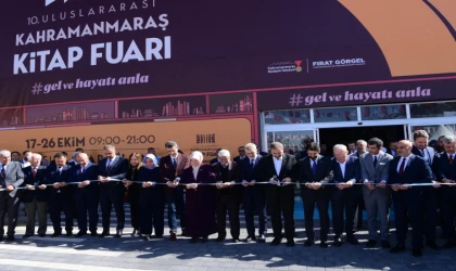 Anadolu’nun En Büyük Kitap Fuarı Kapılarını Misafirlerine Açtı