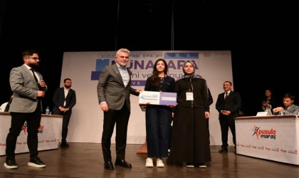 Gençlerin Sözü Geleceğe Işık Tuttu; Münazara Turnuvası Finali Nefes Kesti